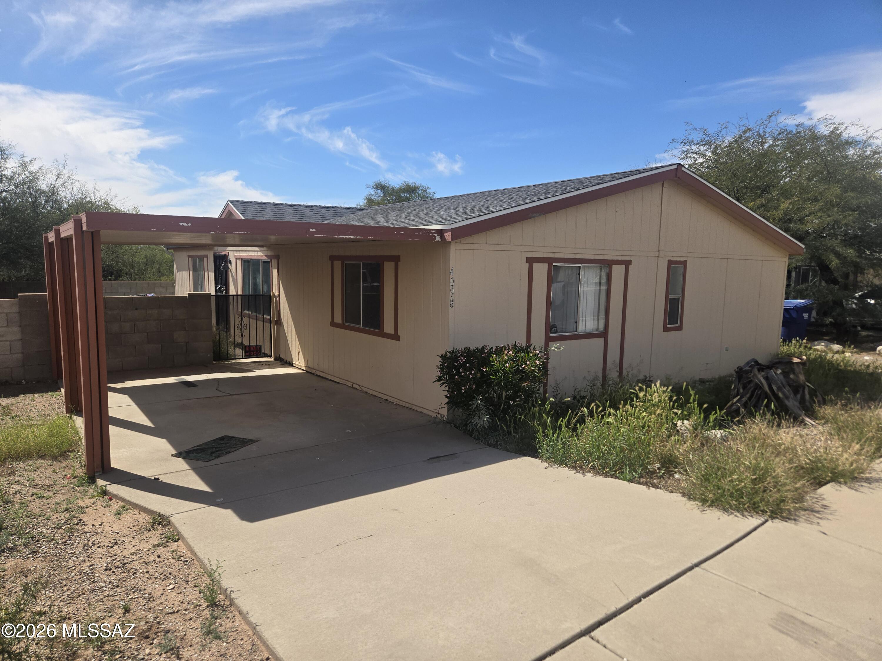 ATTENTION INVESTORS!! Home Sold AS IS, Seller will not make nor pay for repairs. REO Property.  Needs TLC!  Great for a flip or a buy and hold.  Cash or Hard Money only. Great location near TIA and DMAFB, Shopping, Schools, etc.