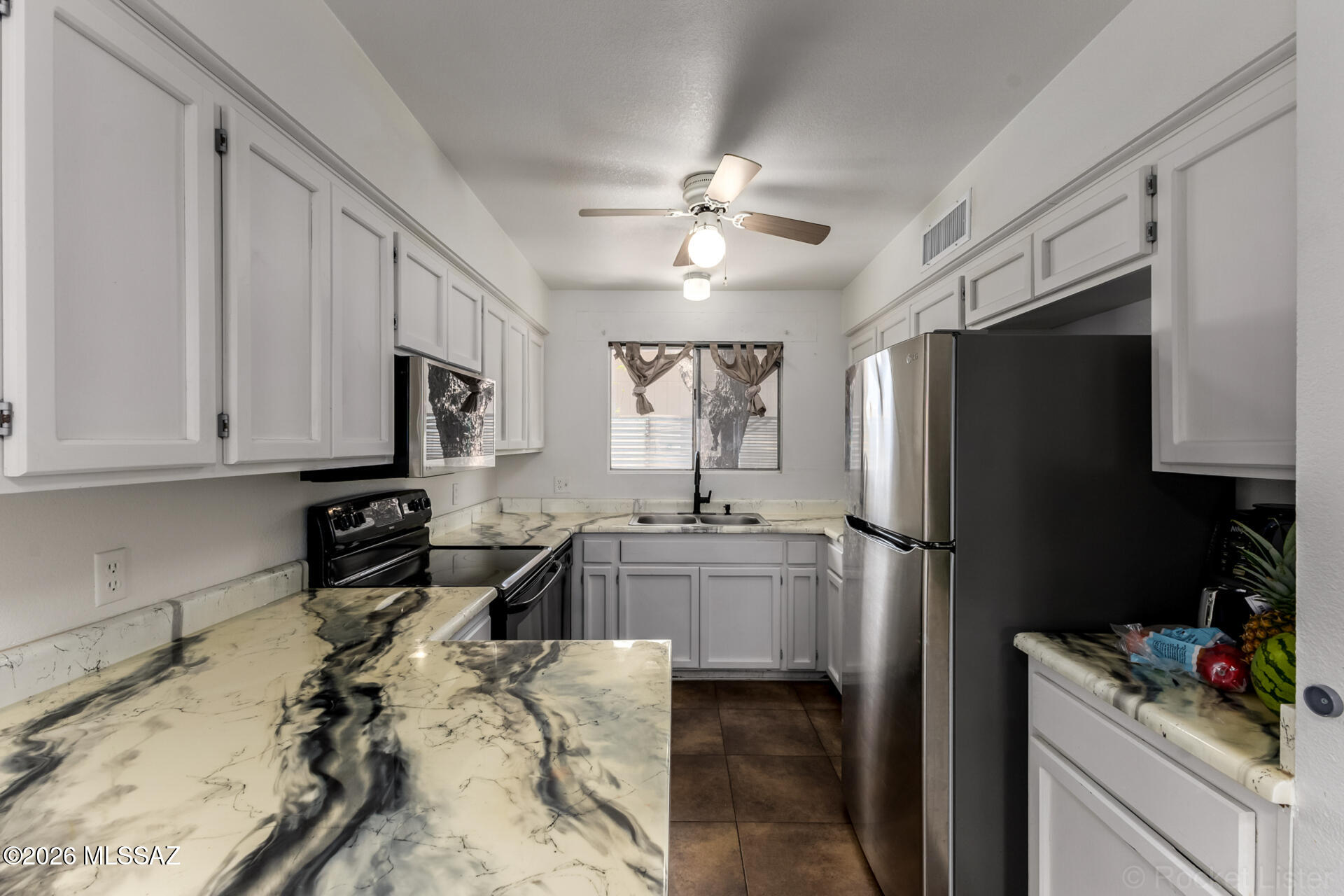 Waters Edge Condos. - Residential