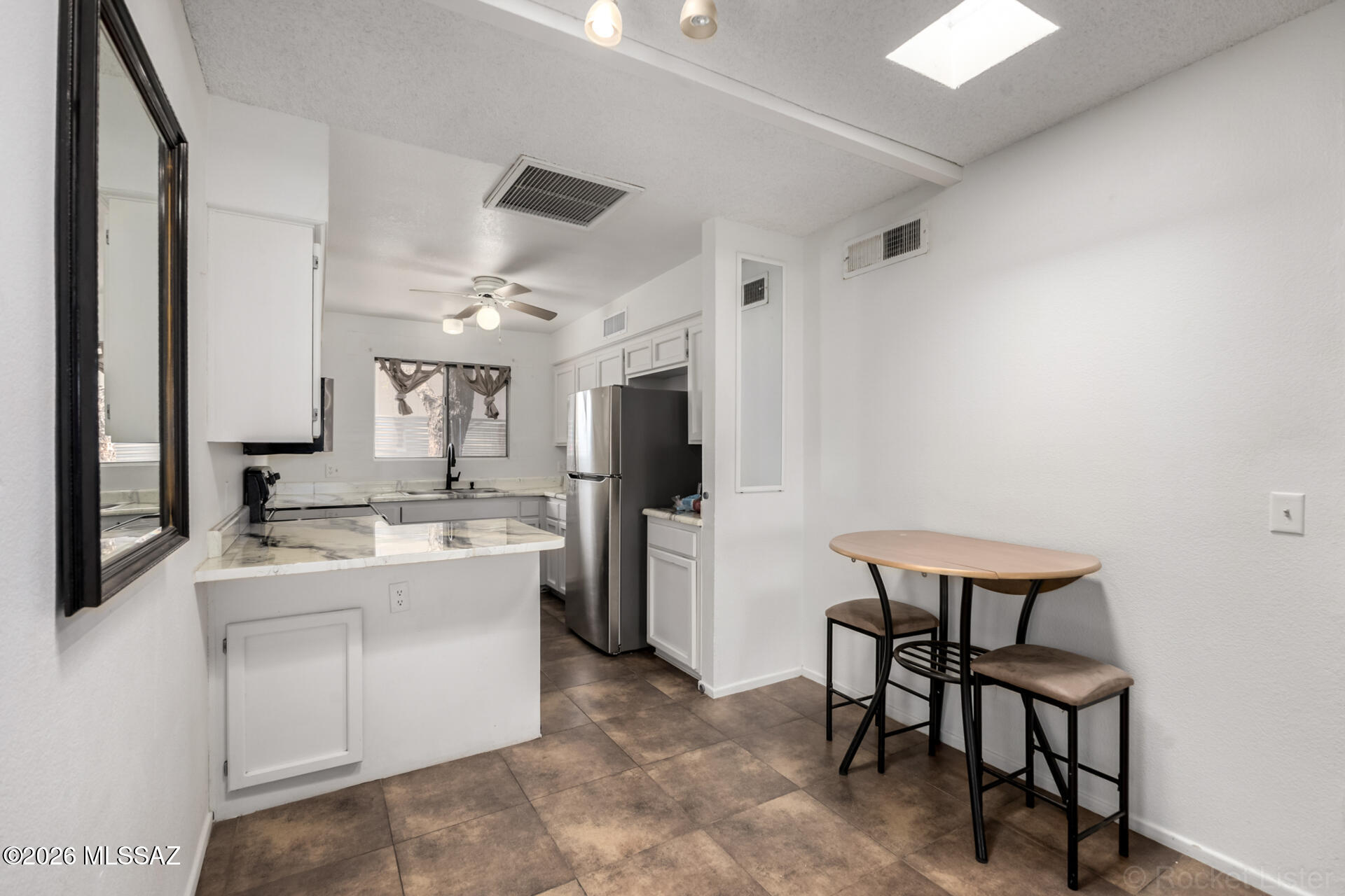 Waters Edge Condos. - Residential