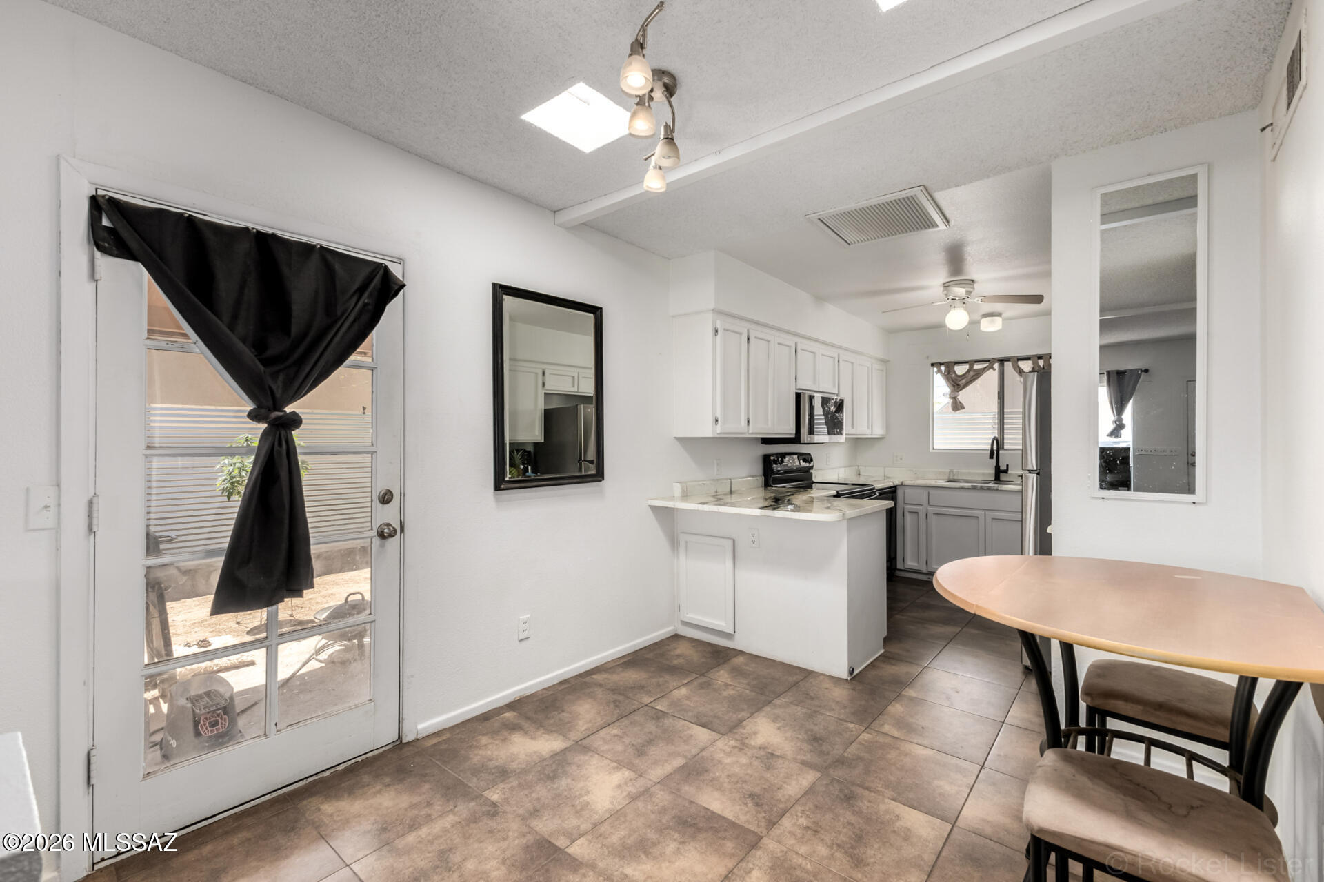 Waters Edge Condos. - Residential
