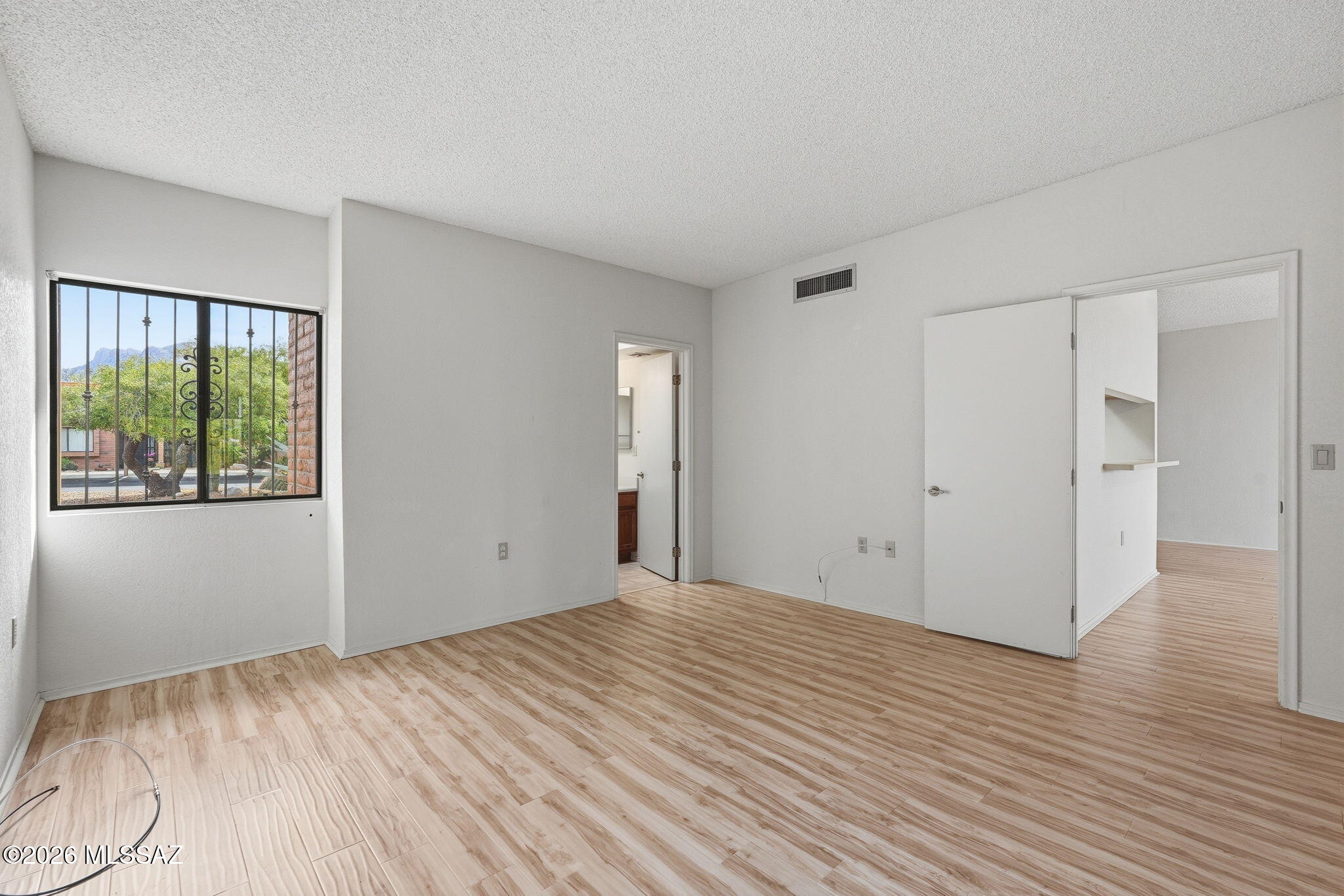 La Cholla Hills(1-313) - Residential