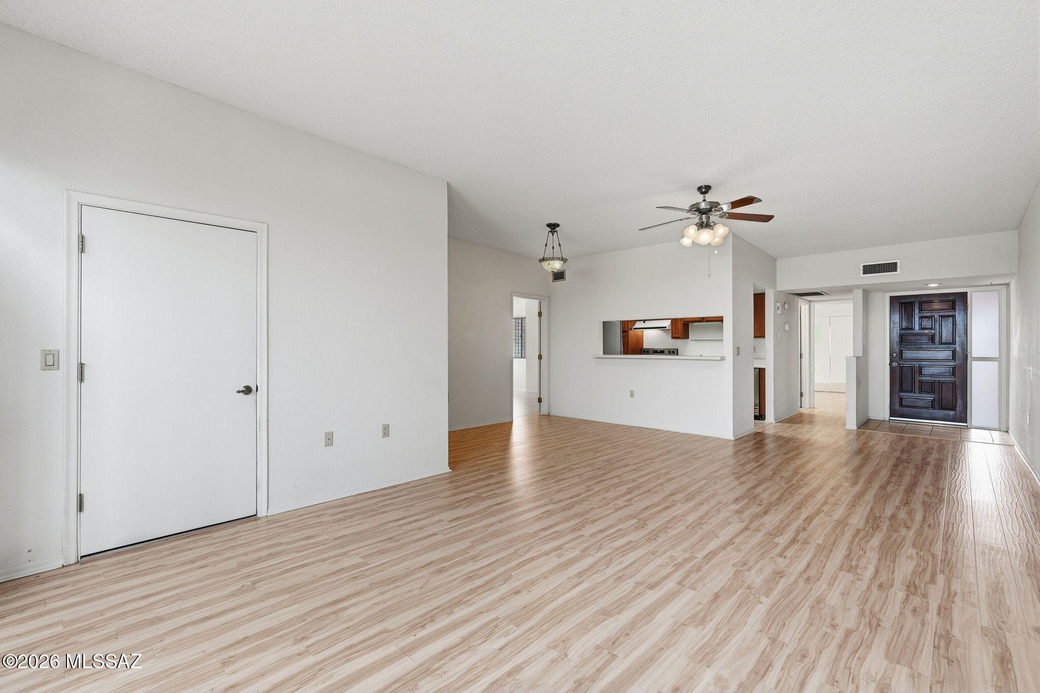La Cholla Hills(1-313) - Residential
