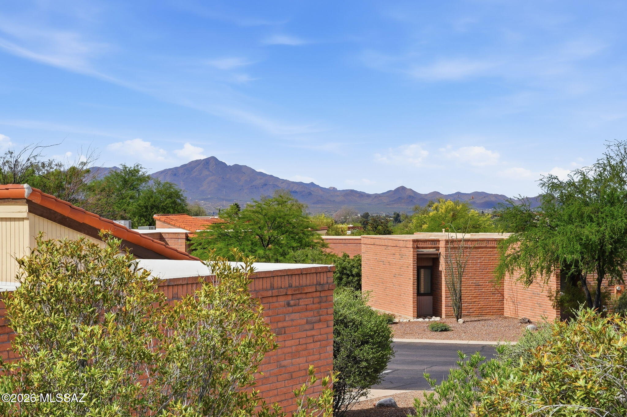 La Cholla Hills(1-313) - Residential