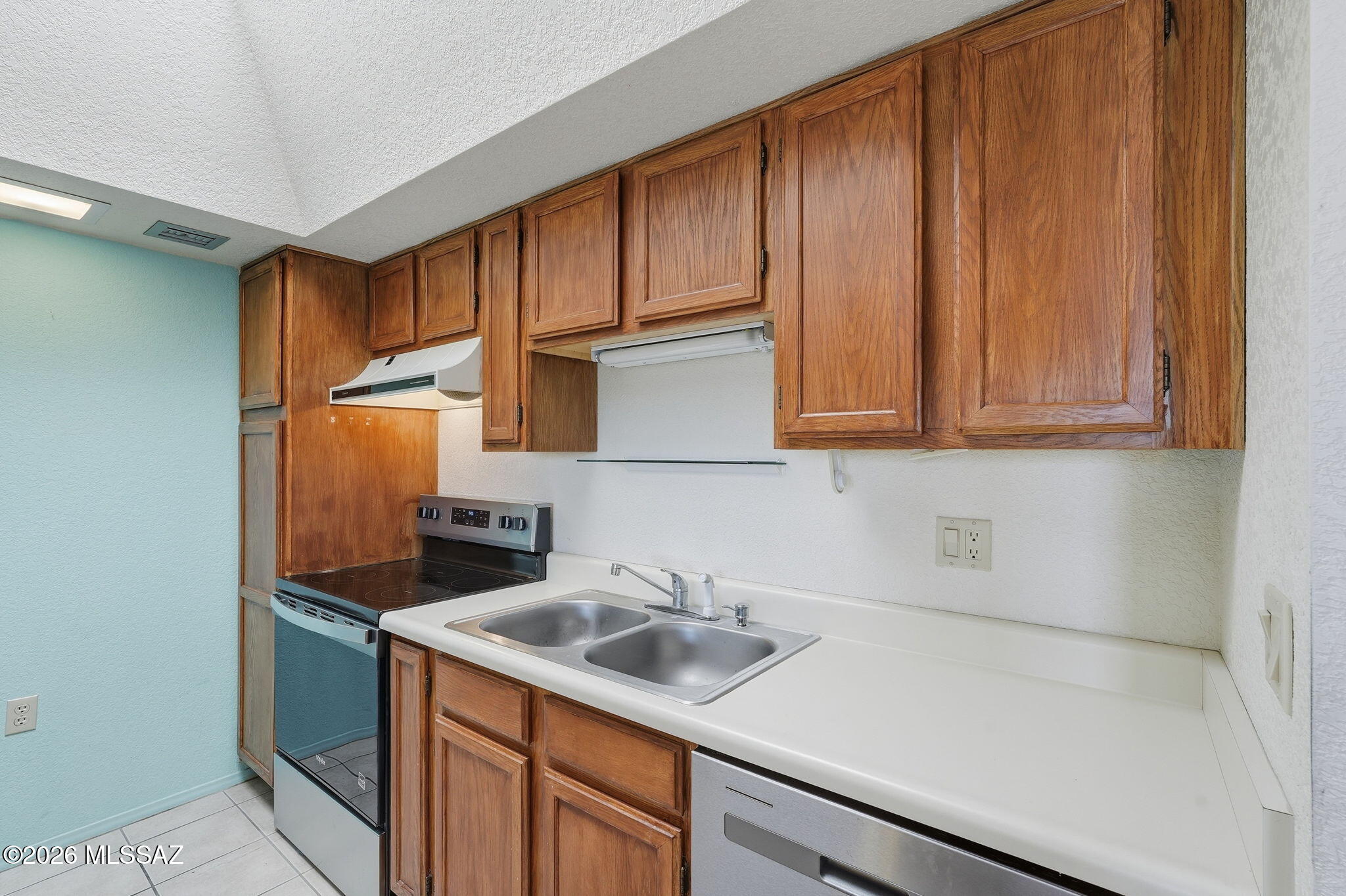 La Cholla Hills(1-313) - Residential