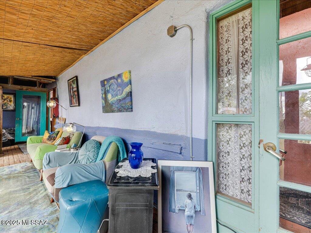 Las Encinos Village - Residential