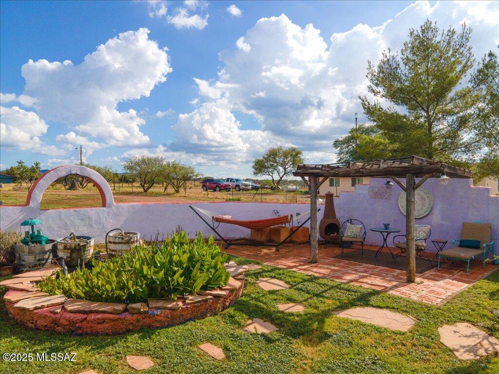 Las Encinos Village - Residential
