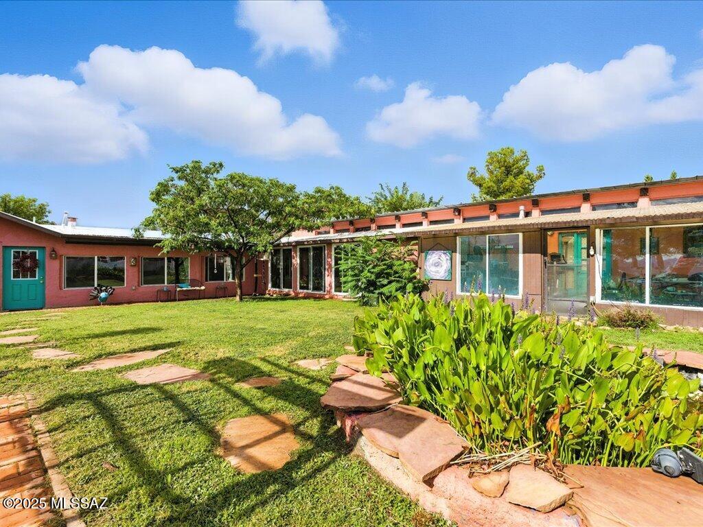 Las Encinos Village - Residential