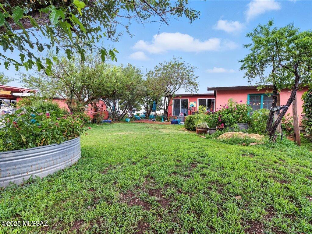Las Encinos Village - Residential
