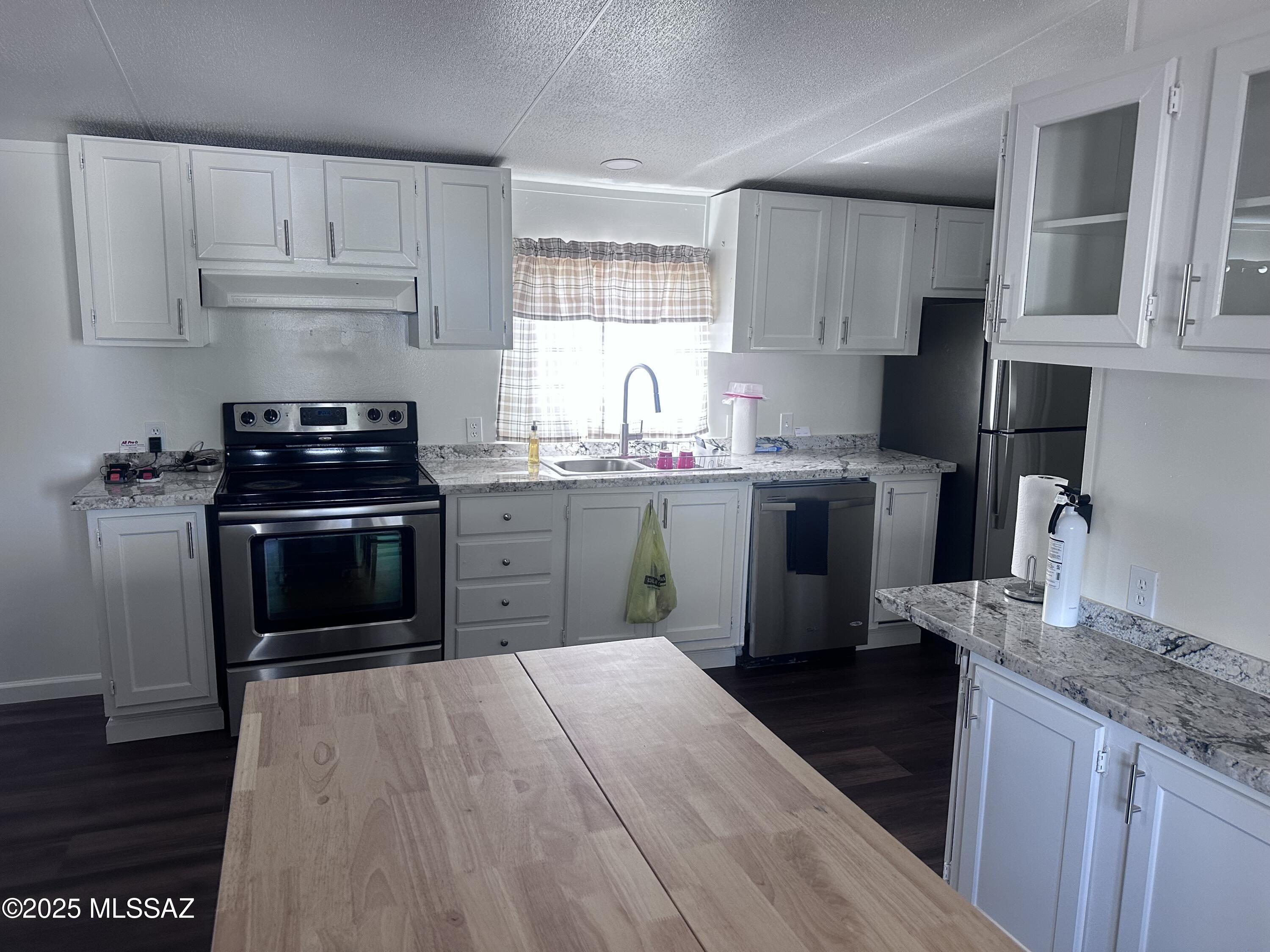 Mescal Lakes - Residential