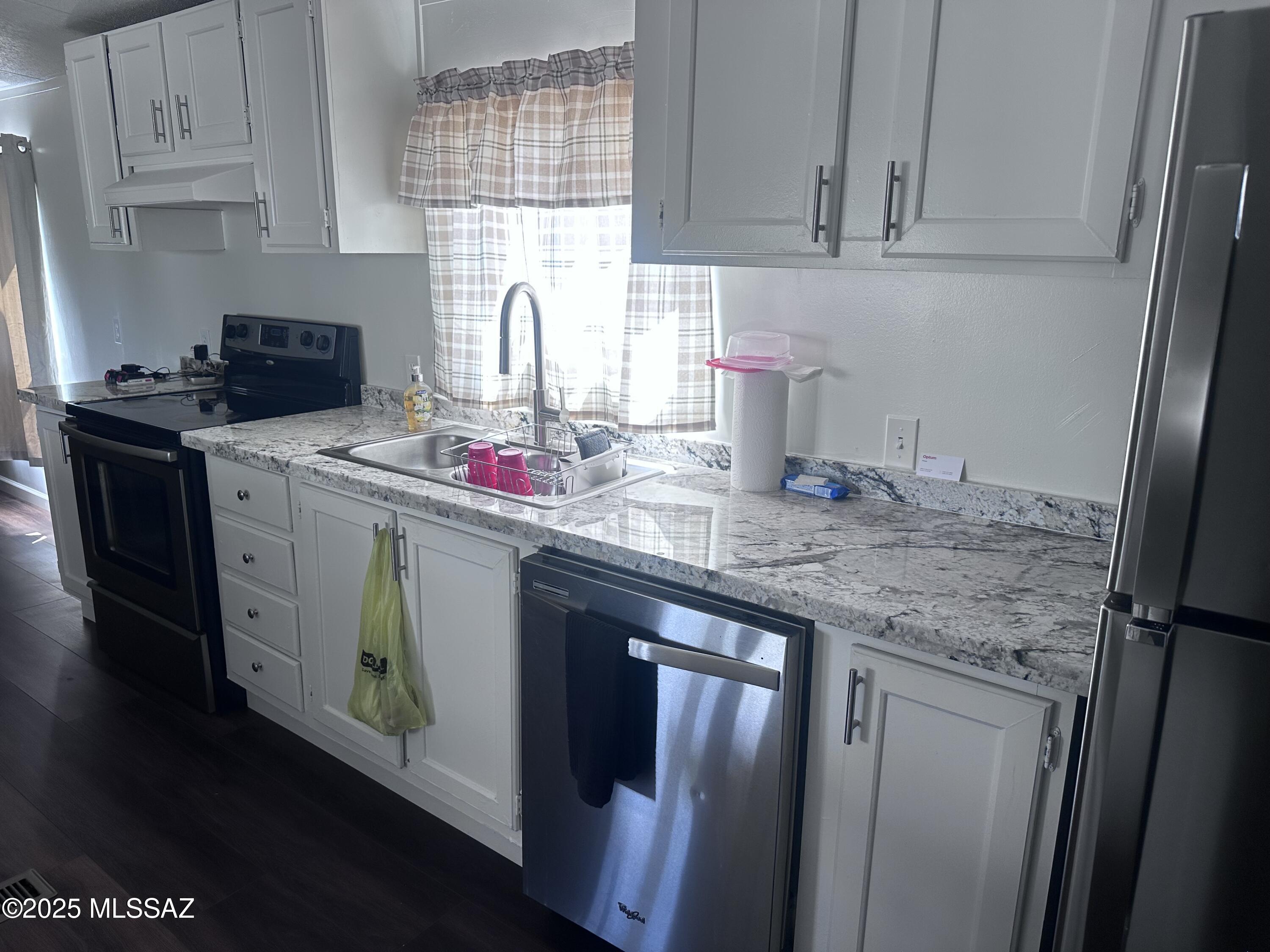 Mescal Lakes - Residential