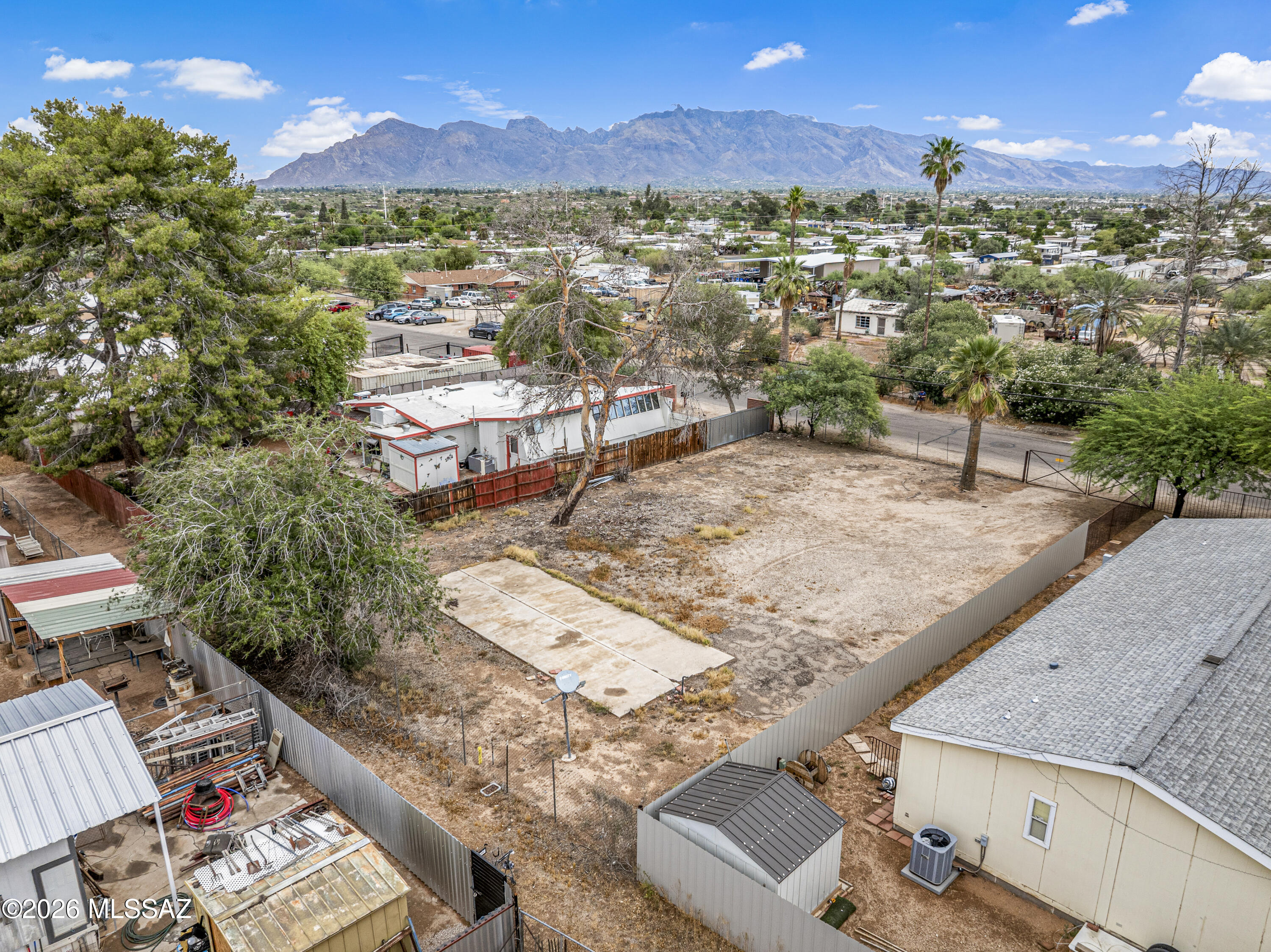 Pomona Addition - Land