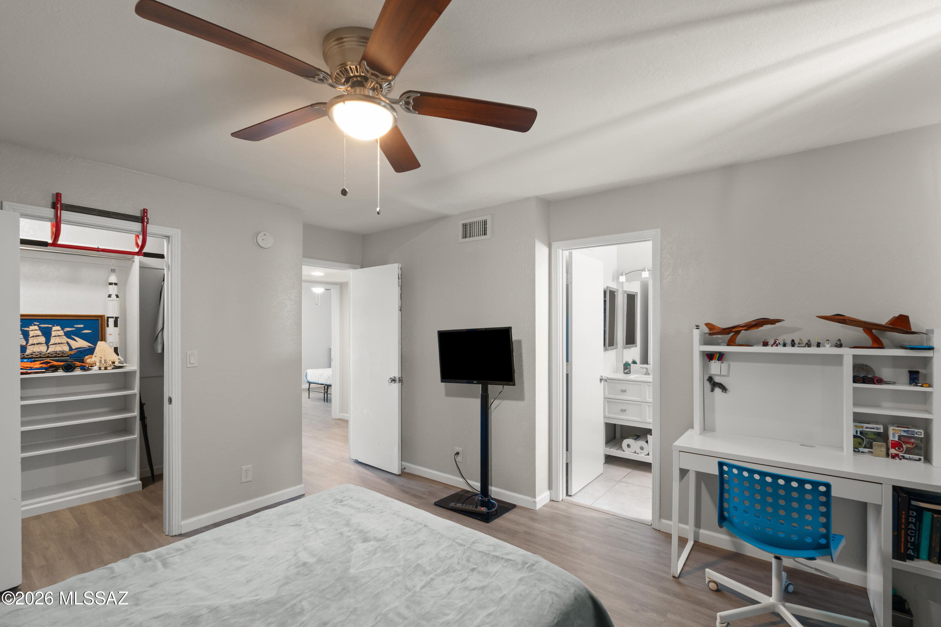 Valle Cereza (1-59) - Residential