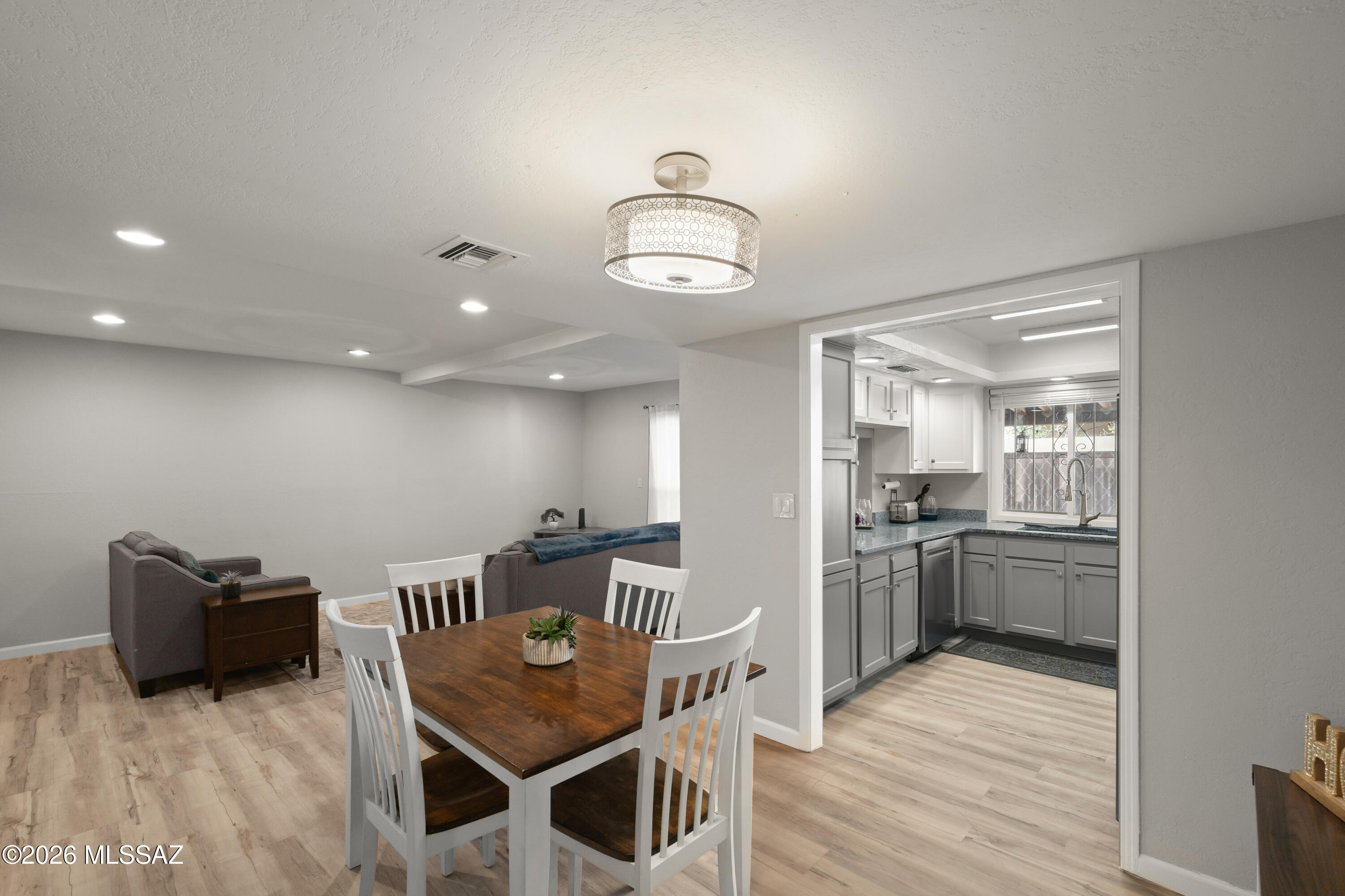 Valle Cereza (1-59) - Residential