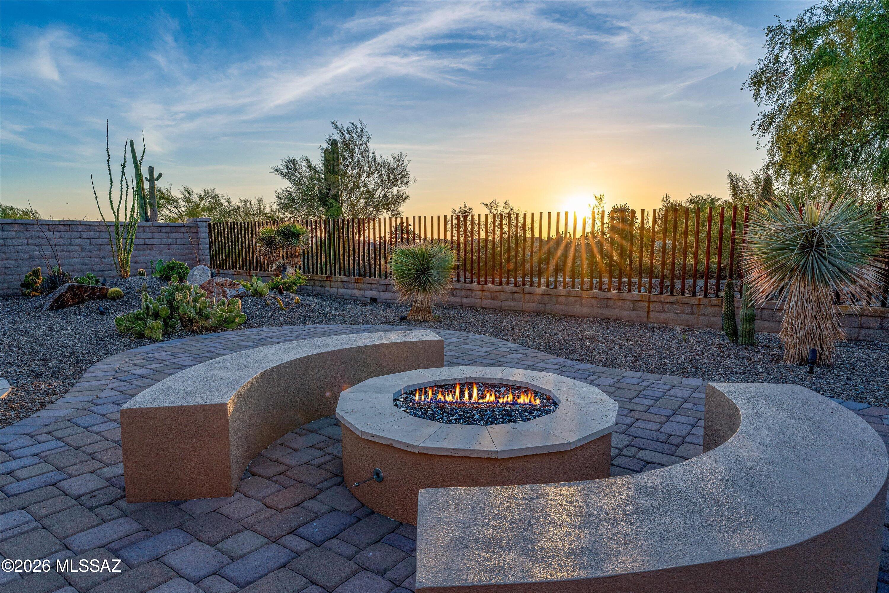 Los Saguaros At Dove Mountain SQ20121640199 - Residential