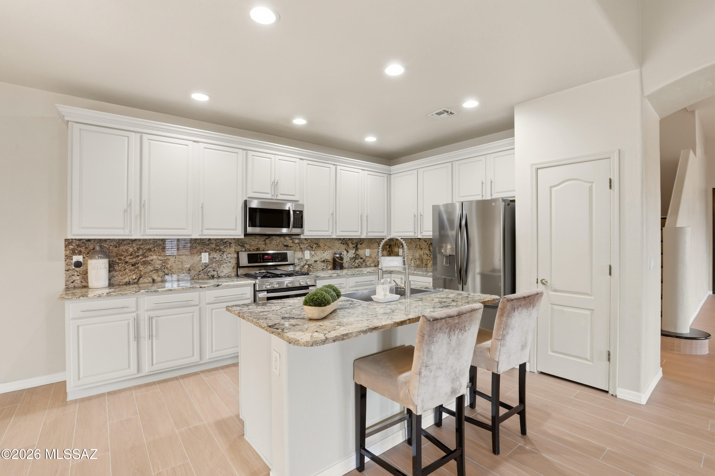 Sabino Mountain (1-290) - Residential