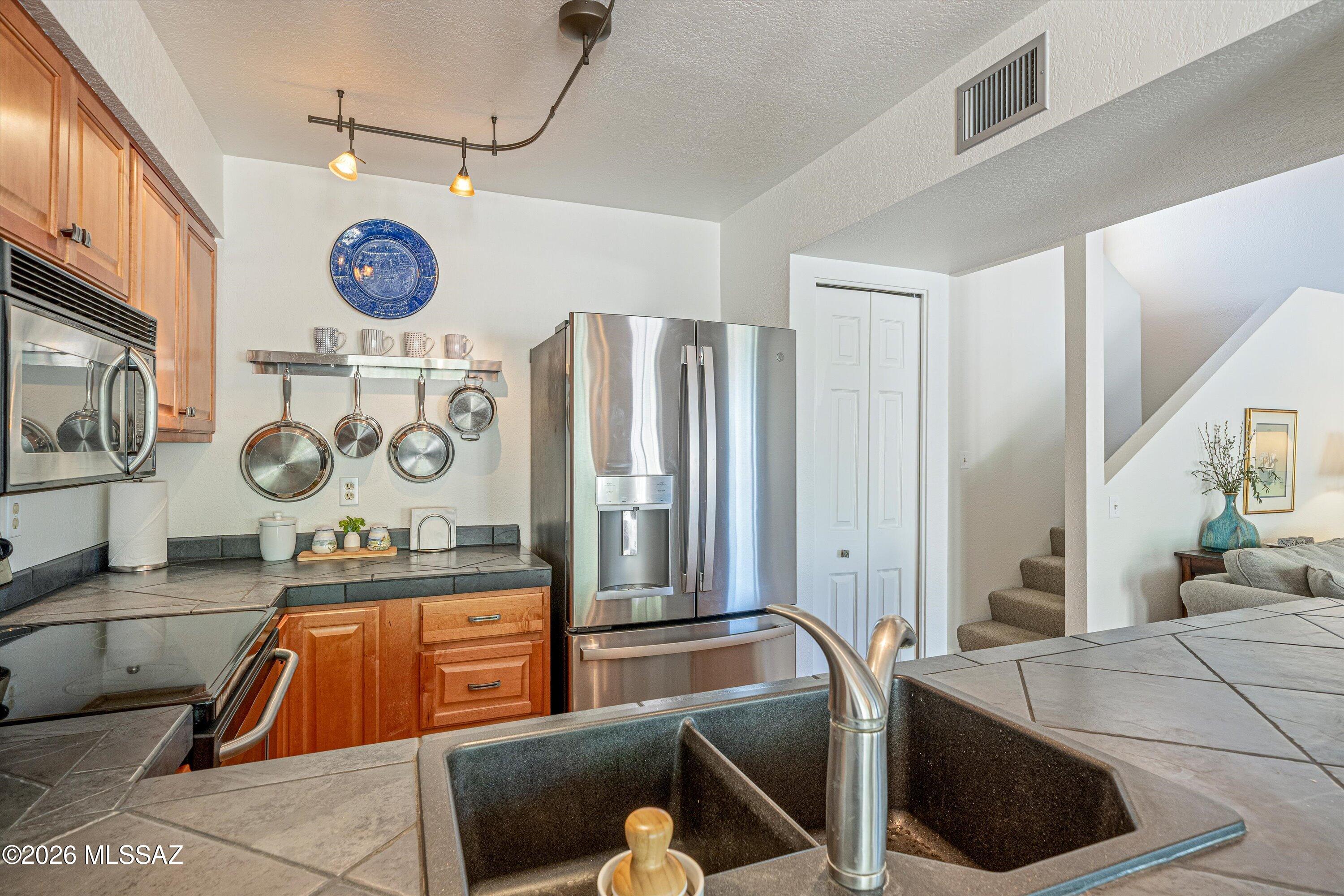 Sabino Sunrise Townhomes II (1-45) - Residential