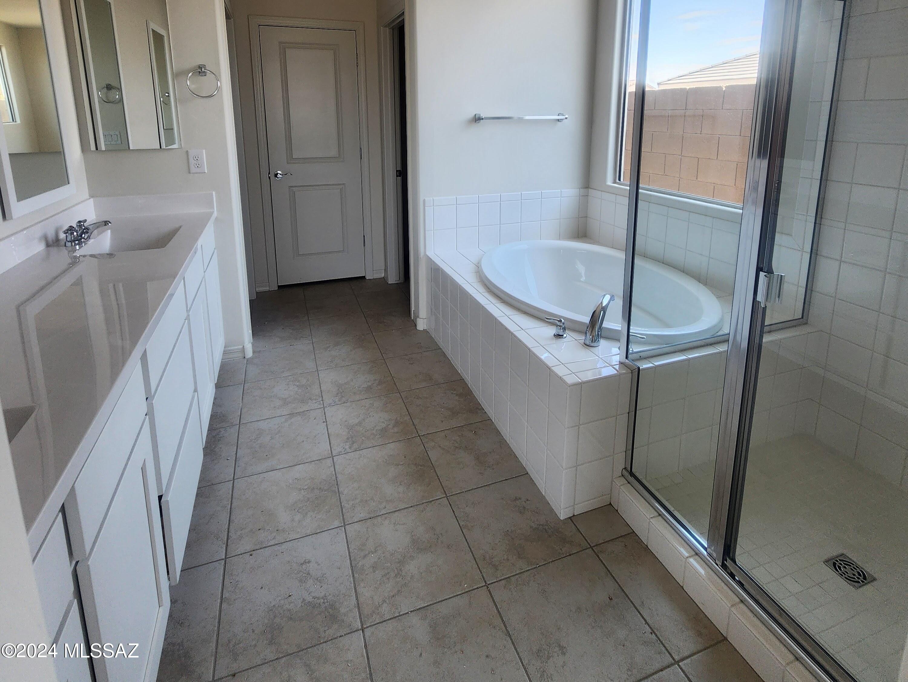 Saguaro Reserve I at Dove Mountain - Residential