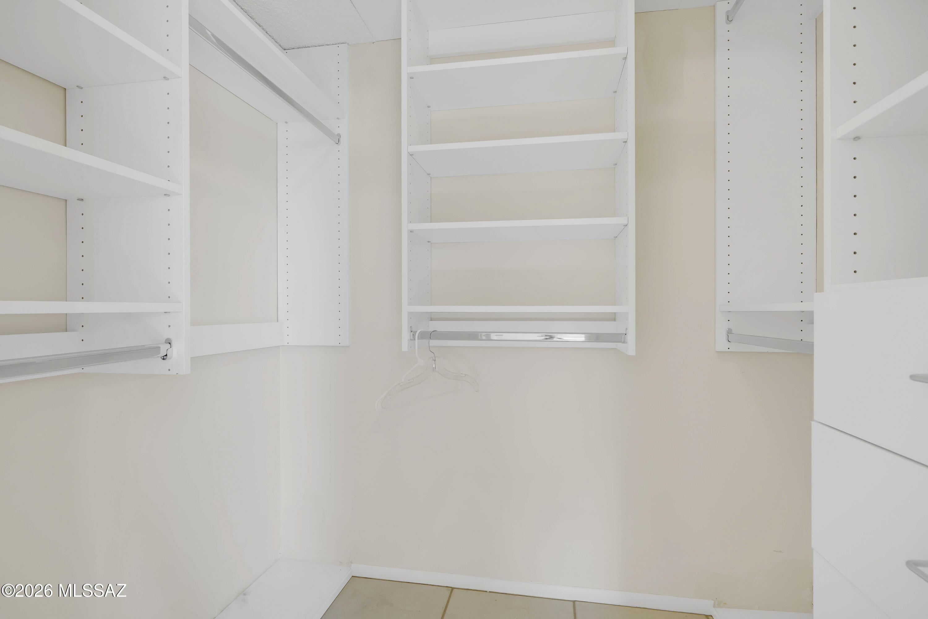 Tanuri Hills (1-102) - Residential