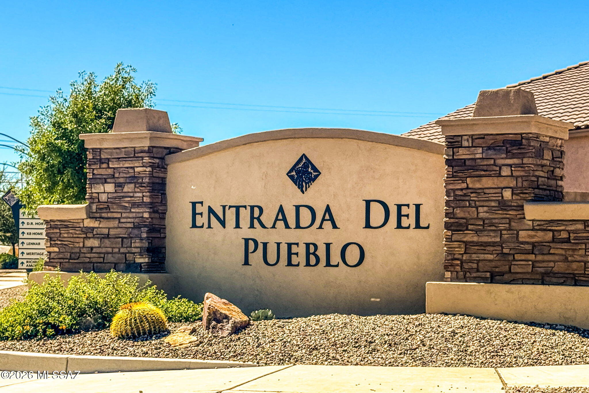 Entrada Del Pueblo - Residential