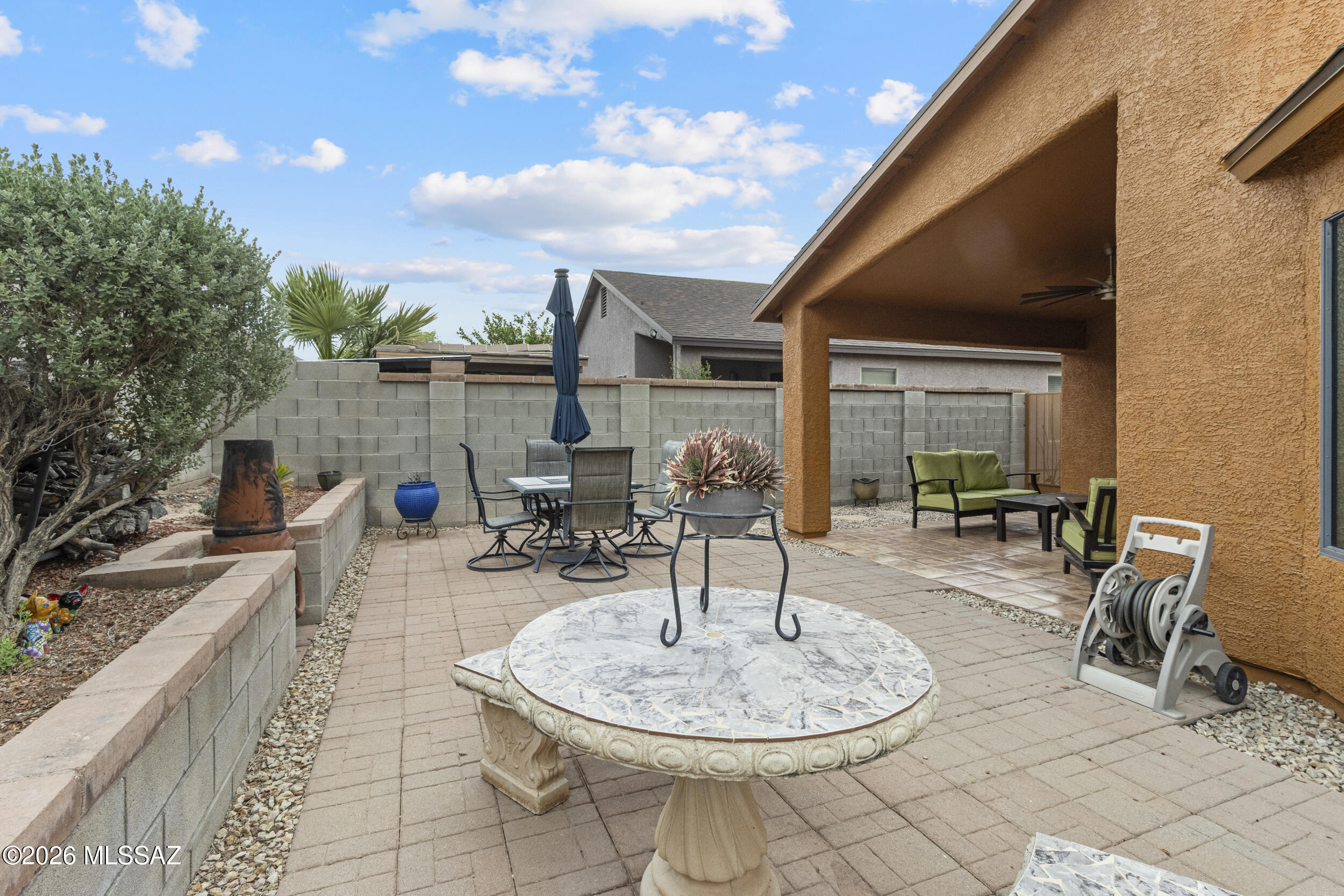 Tres Pueblos - Residential