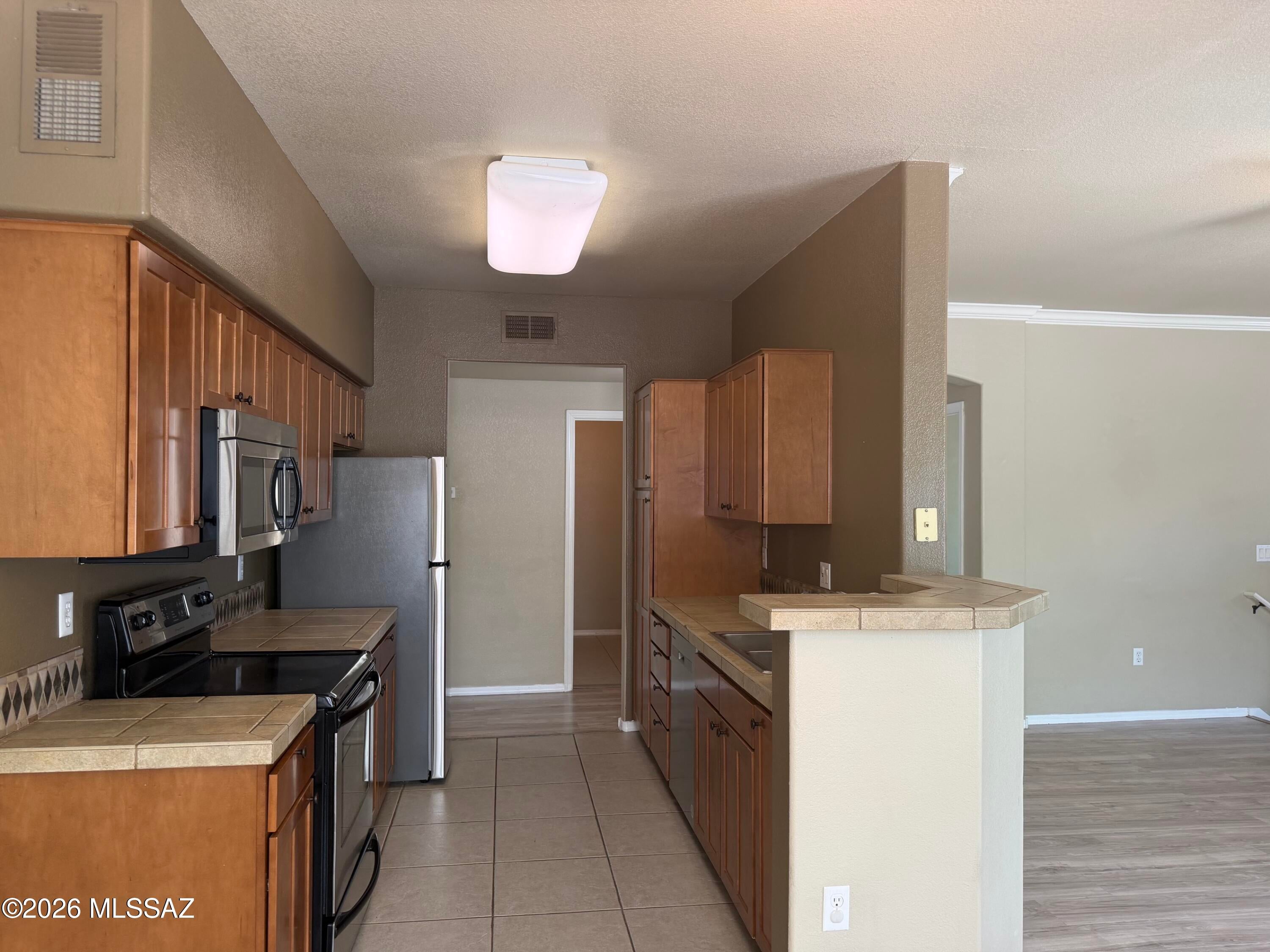 Pinnacle Canyon Condominium - Residential Lease
