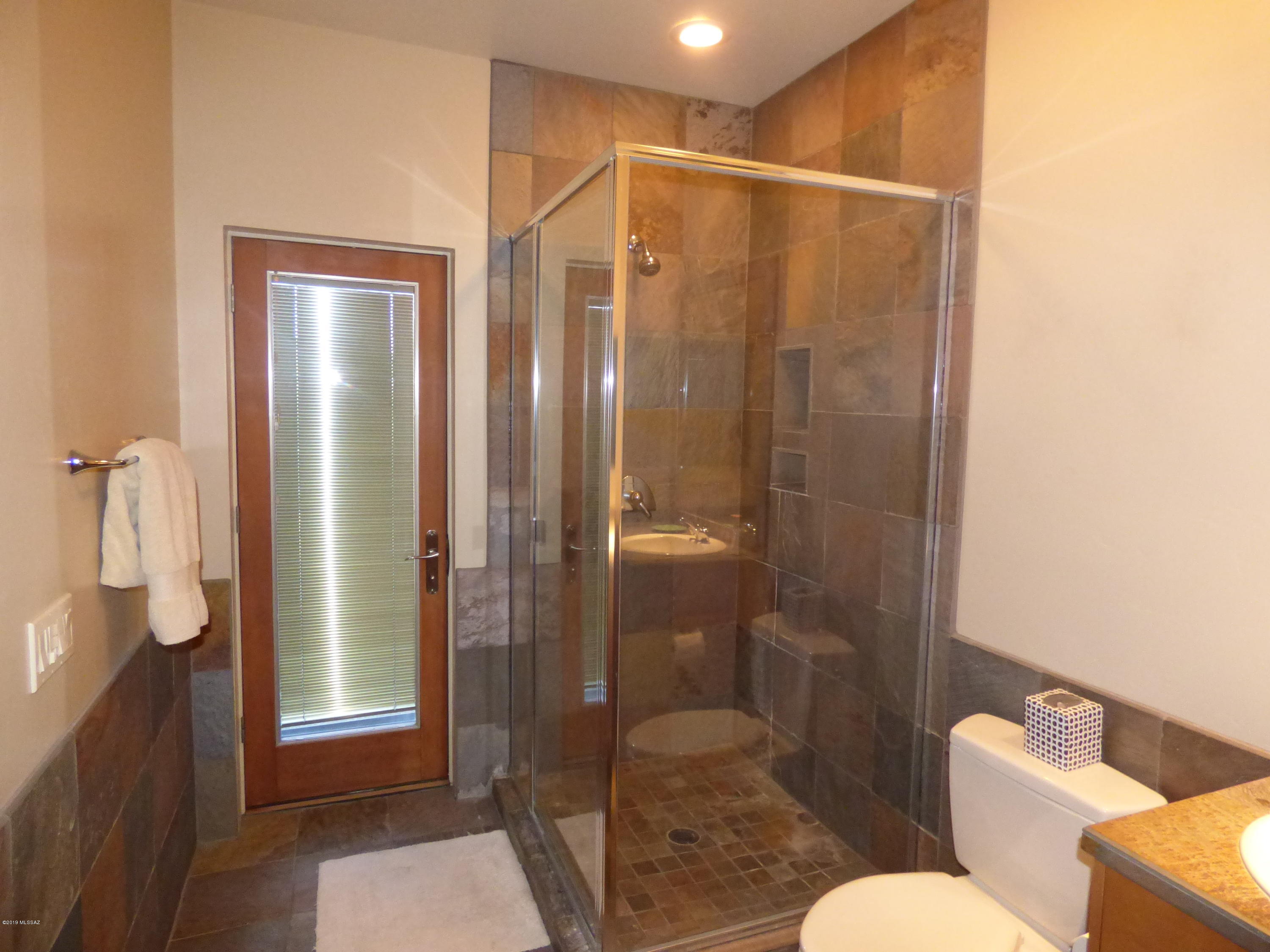 La Paloma Estates (1-35) - Residential Lease
