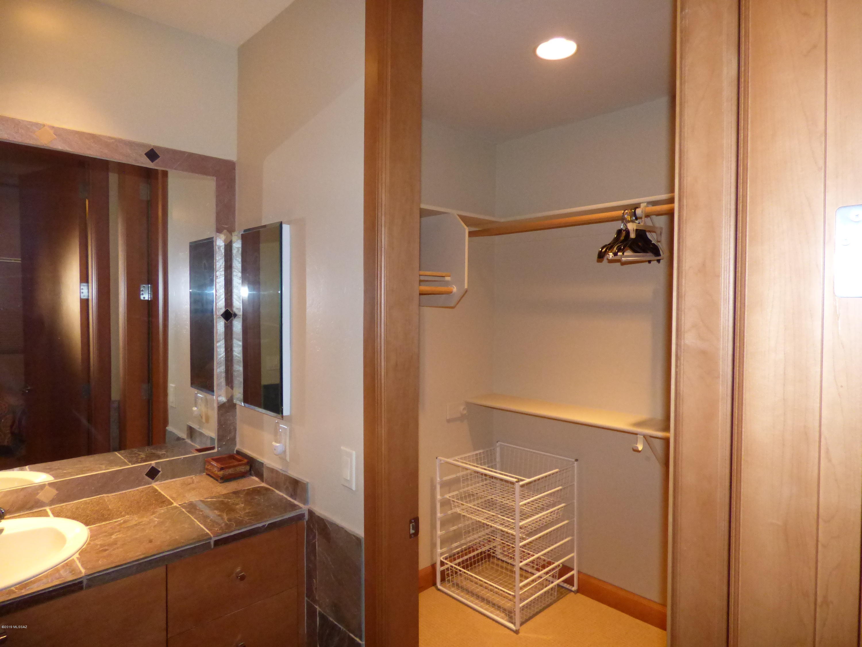 La Paloma Estates (1-35) - Residential Lease