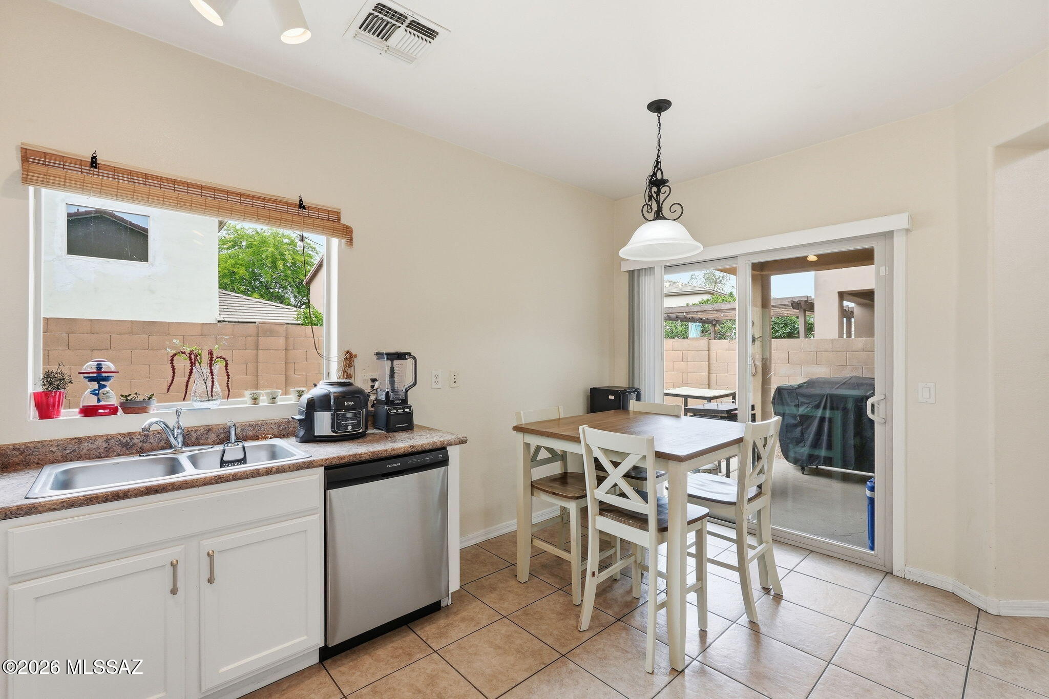 Presidio De Cancion (1-200) - Residential