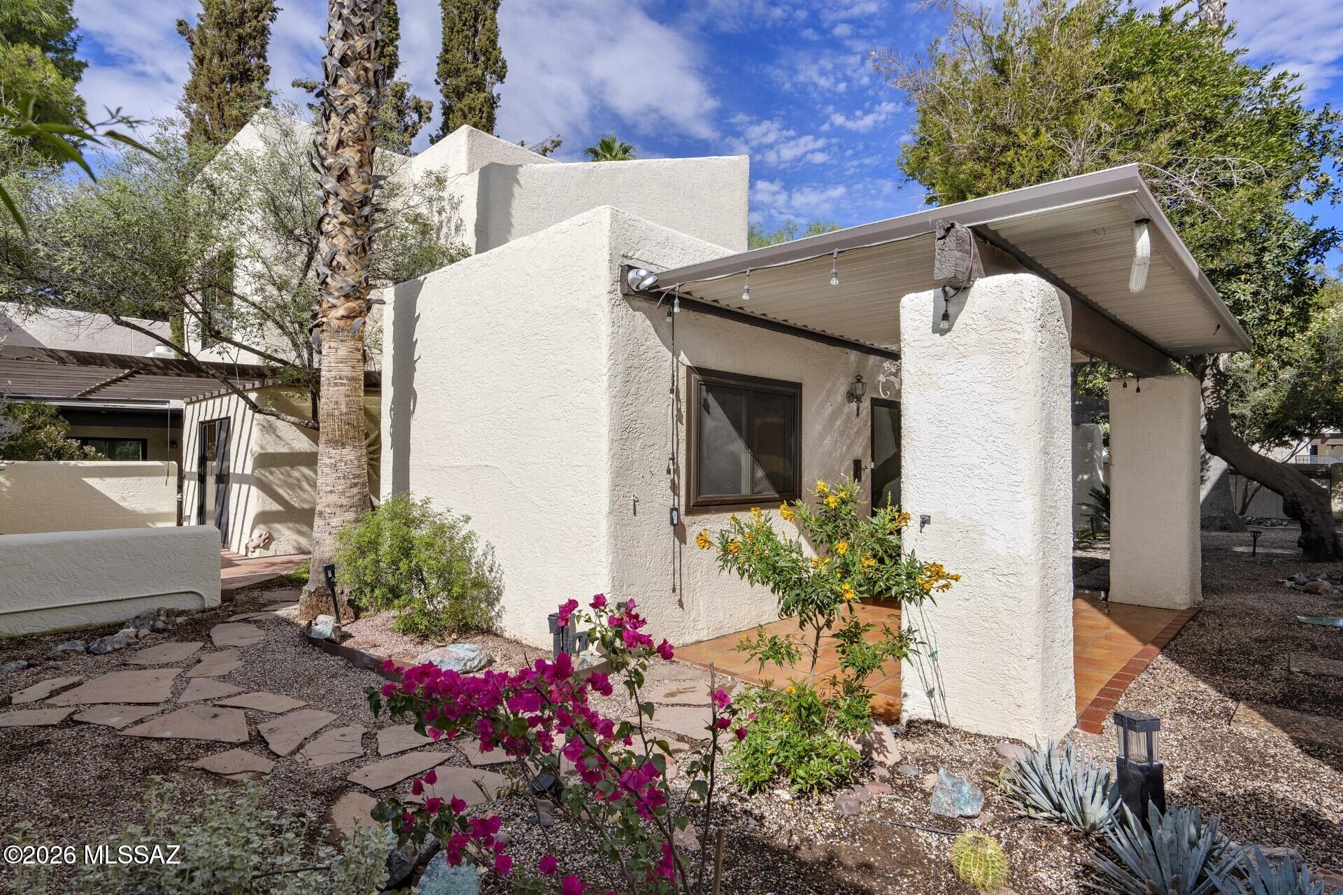 Villa Del Rio (1-148) - Residential