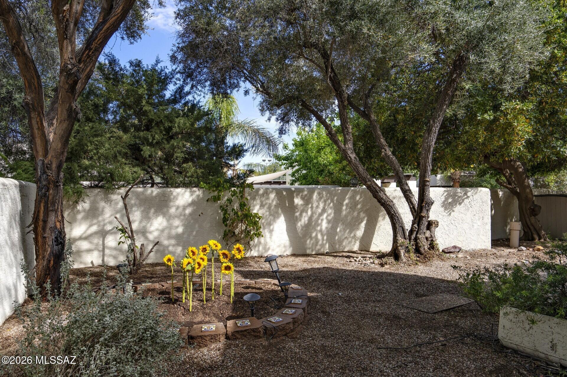 Villa Del Rio (1-148) - Residential