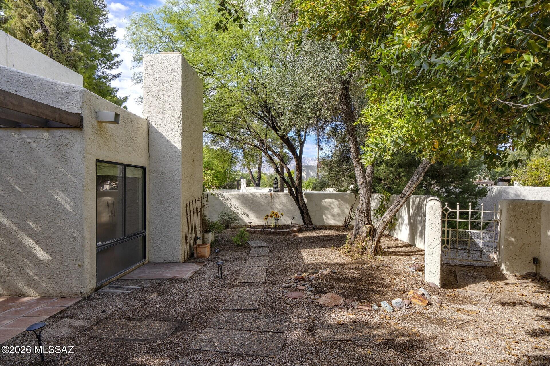 Villa Del Rio (1-148) - Residential
