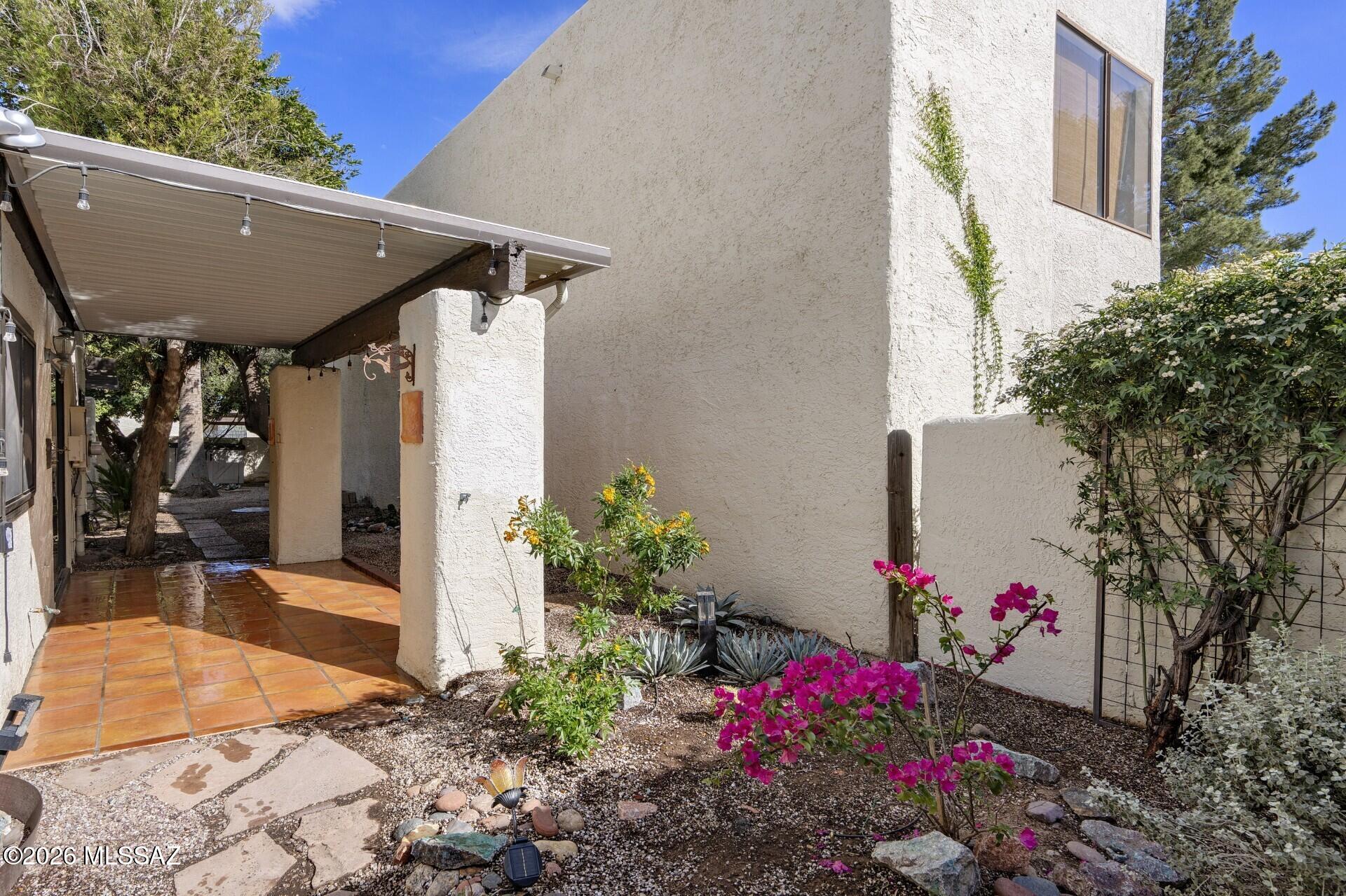 Villa Del Rio (1-148) - Residential