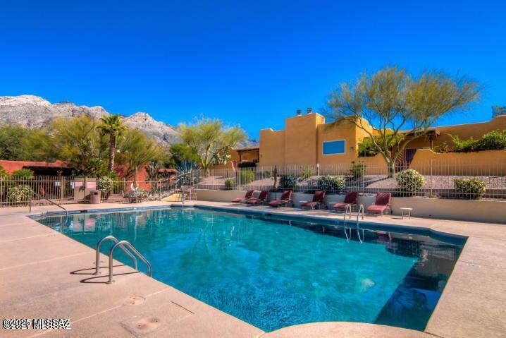 Reflections in the Catalina Condominium - Residential Lease
