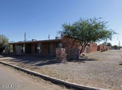 prime location. This well-maintained 2-bedroom, 1-bath home delivers the perfect blend of functionality and value for today's renter. plus a $85 Water fee

 Send a text to 5203906920 or 5203658677 with name and address of property