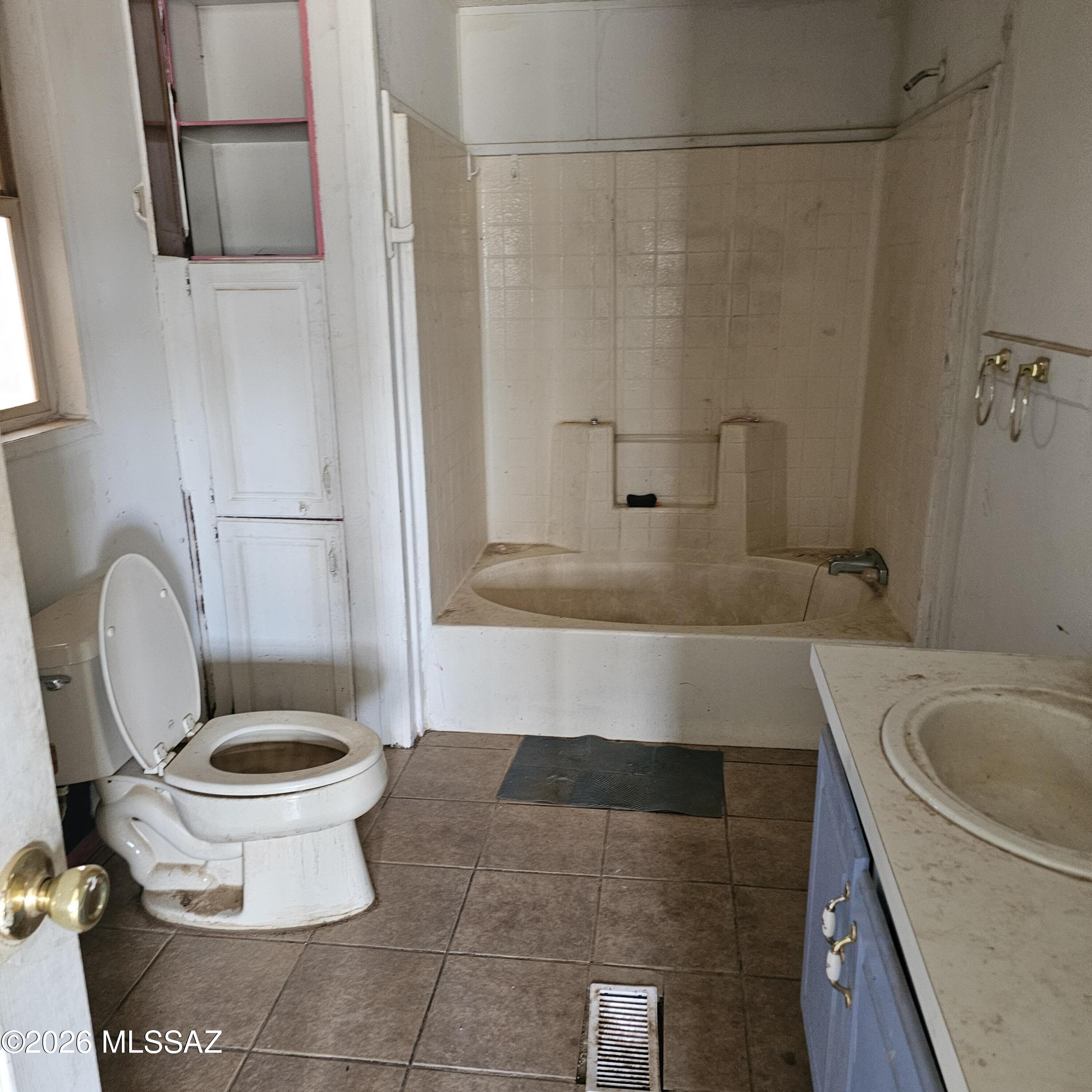 Unsubdivided - Residential
