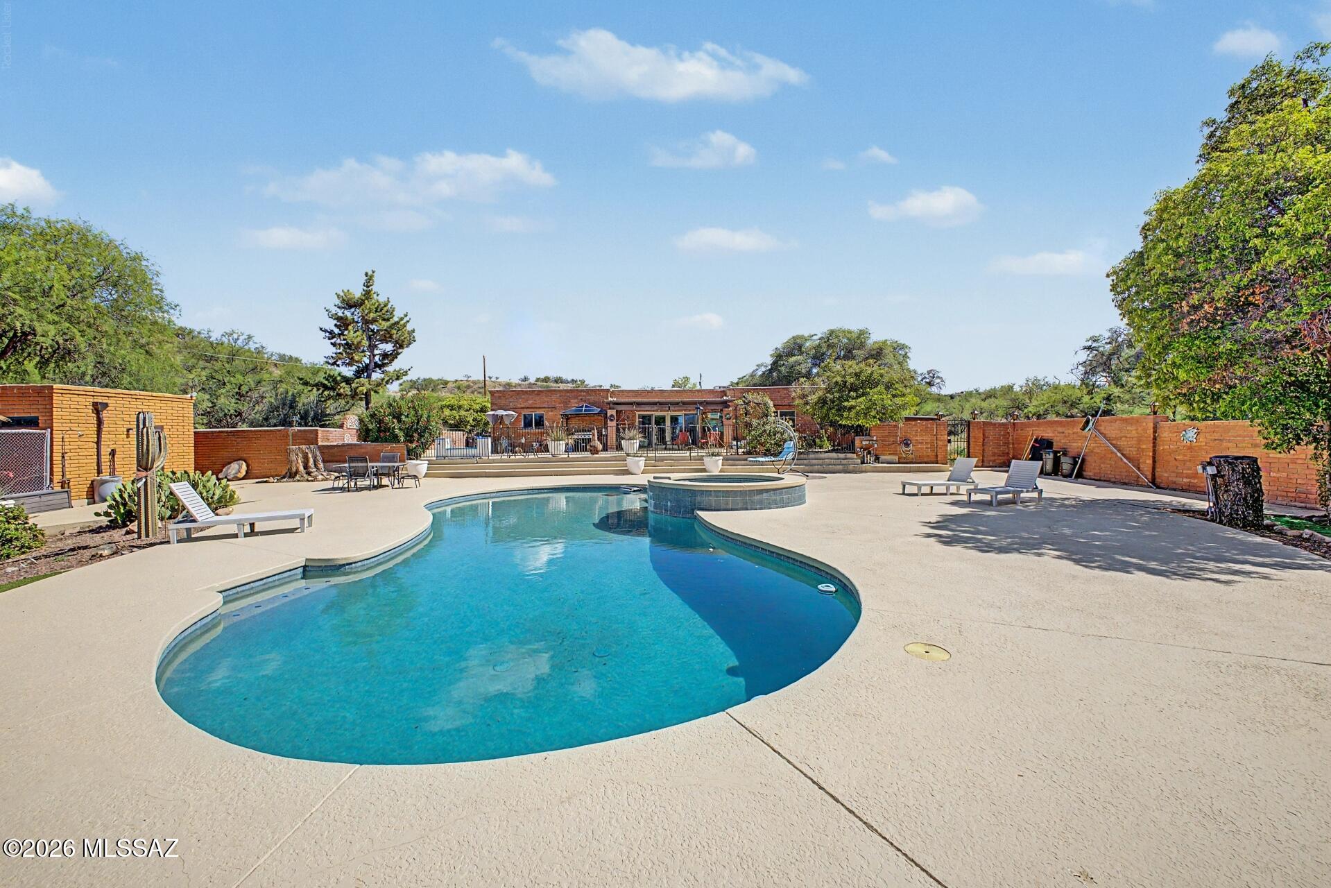 Meadow Hills - Residential