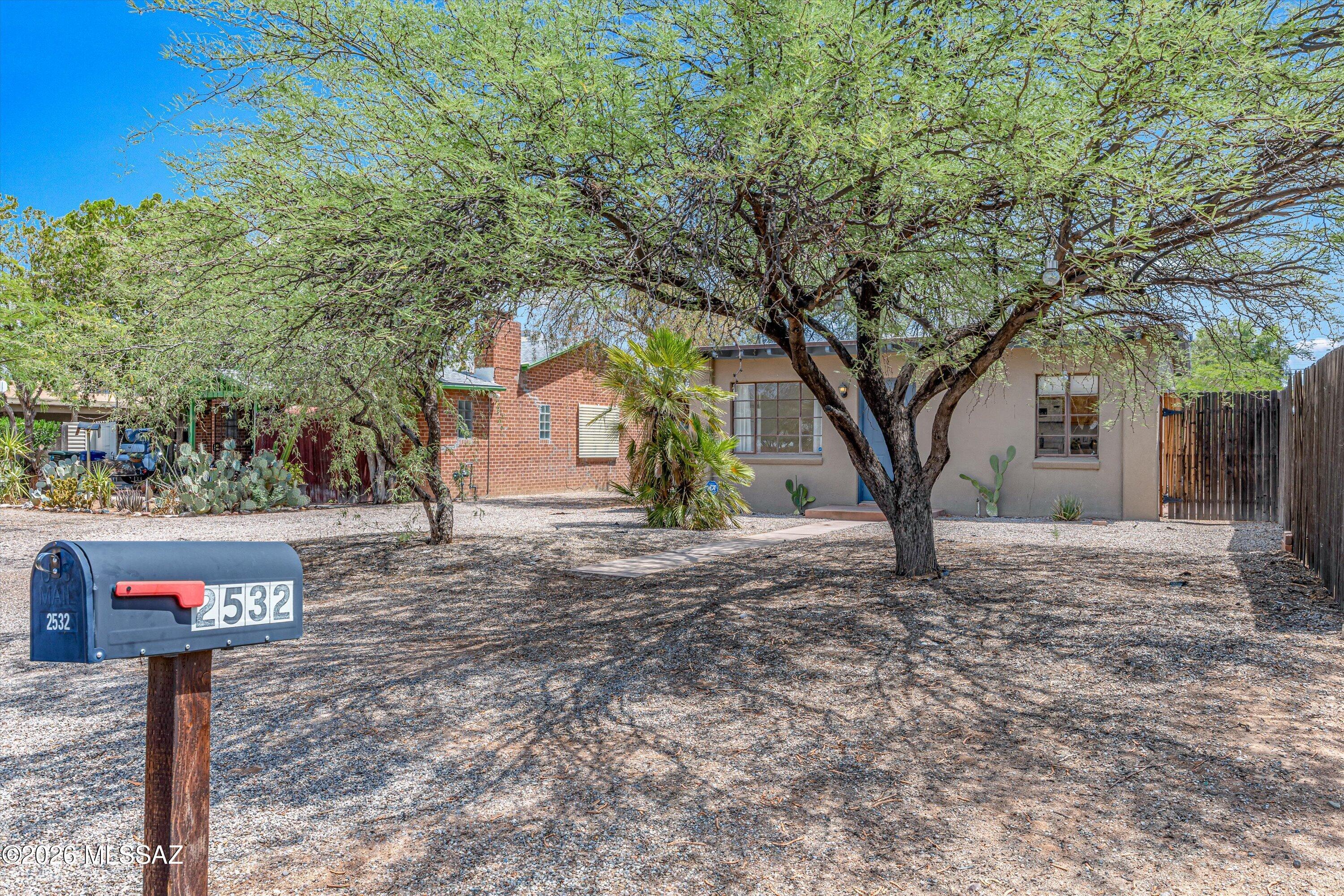 El Pasadena Tract - Residential