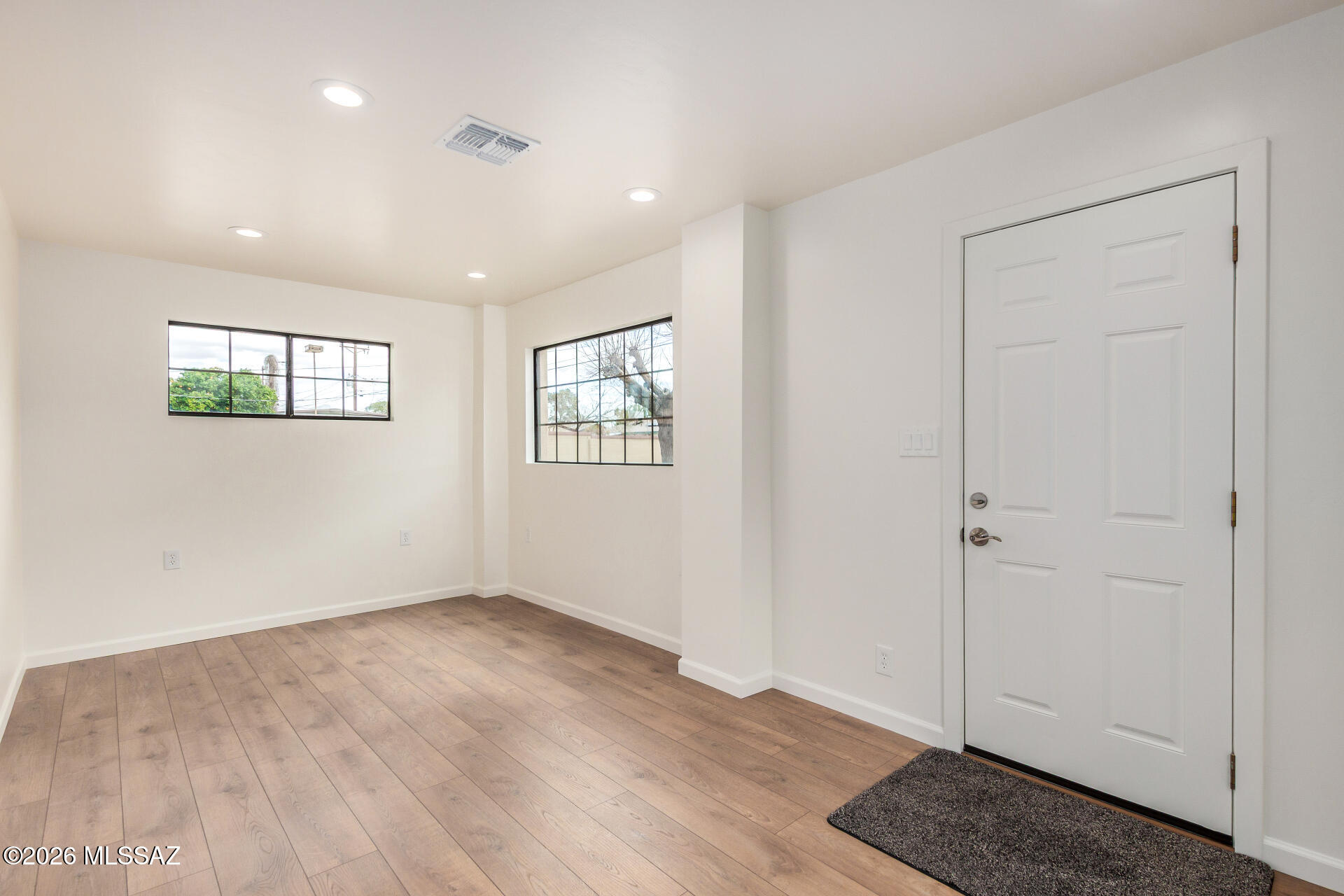 Mission Manor - Residential