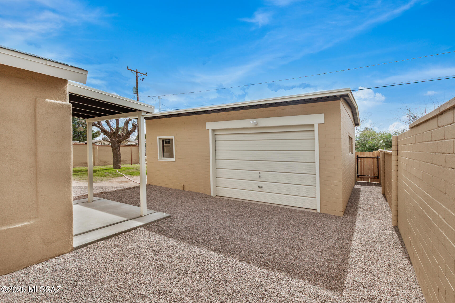Mission Manor - Residential