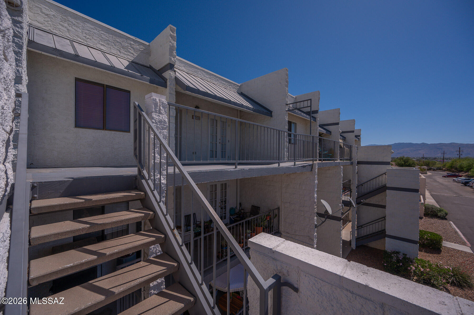 Le Mirador Twnhms (1-50) - Residential
