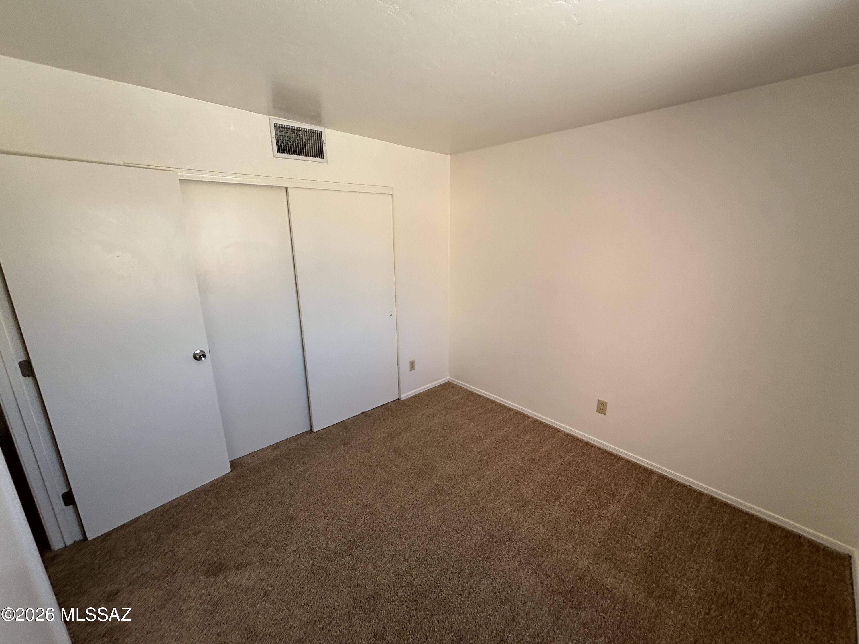 Las Montanas (1-56) - Residential
