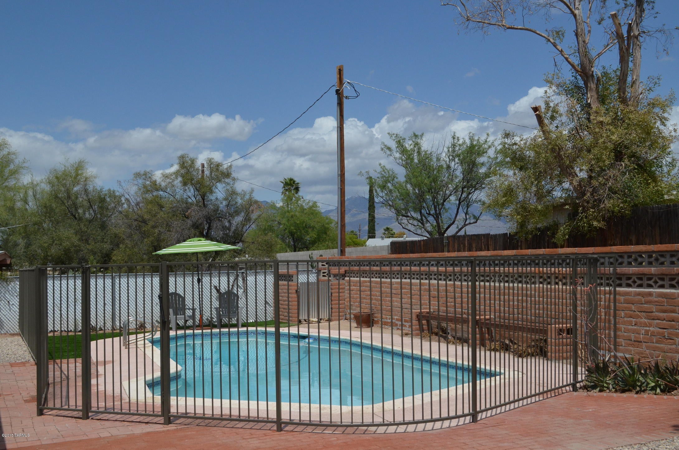Carriage Hill NO. 5 (525-595) - Residential Lease