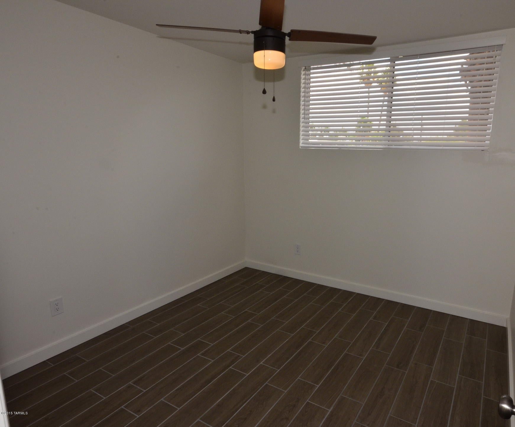 Carriage Hill NO. 5 (525-595) - Residential Lease