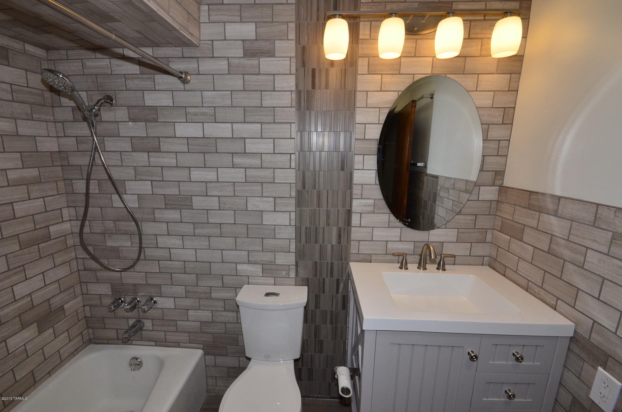 Carriage Hill NO. 5 (525-595) - Residential Lease