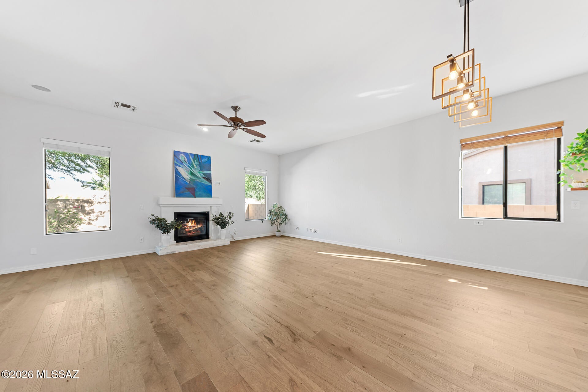 Mira Vista (1-60) - Residential