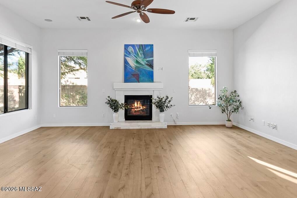 Mira Vista (1-60) - Residential