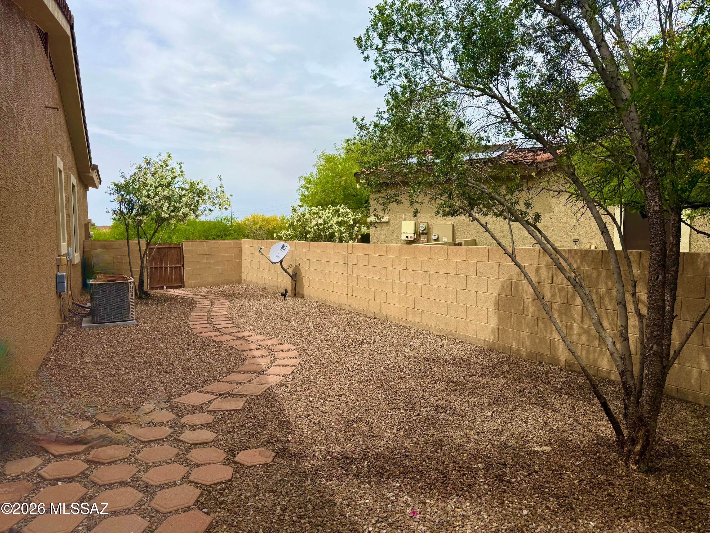 Mira Vista (1-60) - Residential