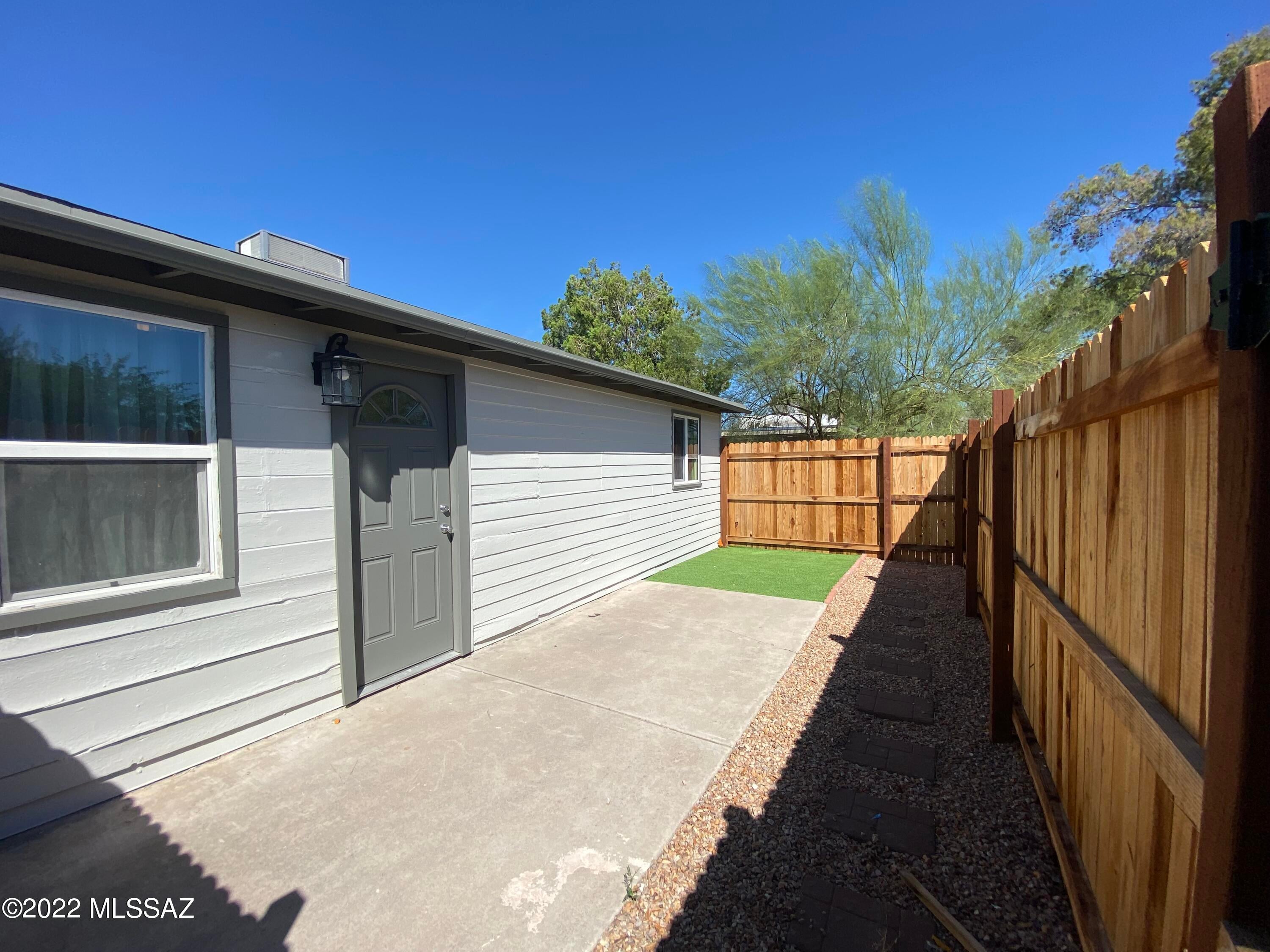Montrose Addition - Residential Lease