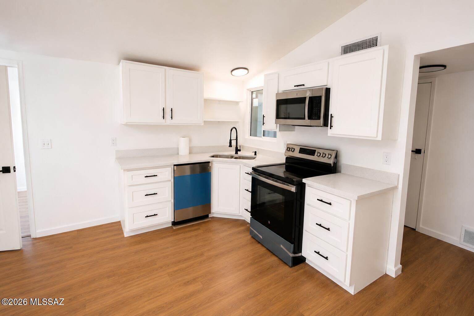 Los Reales Heights NO. 2 (1-138) - Residential