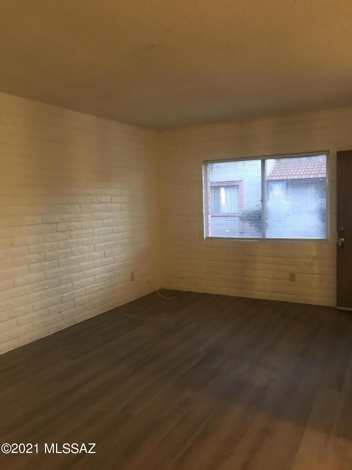 North Mountain Est. Condos - Residential Lease